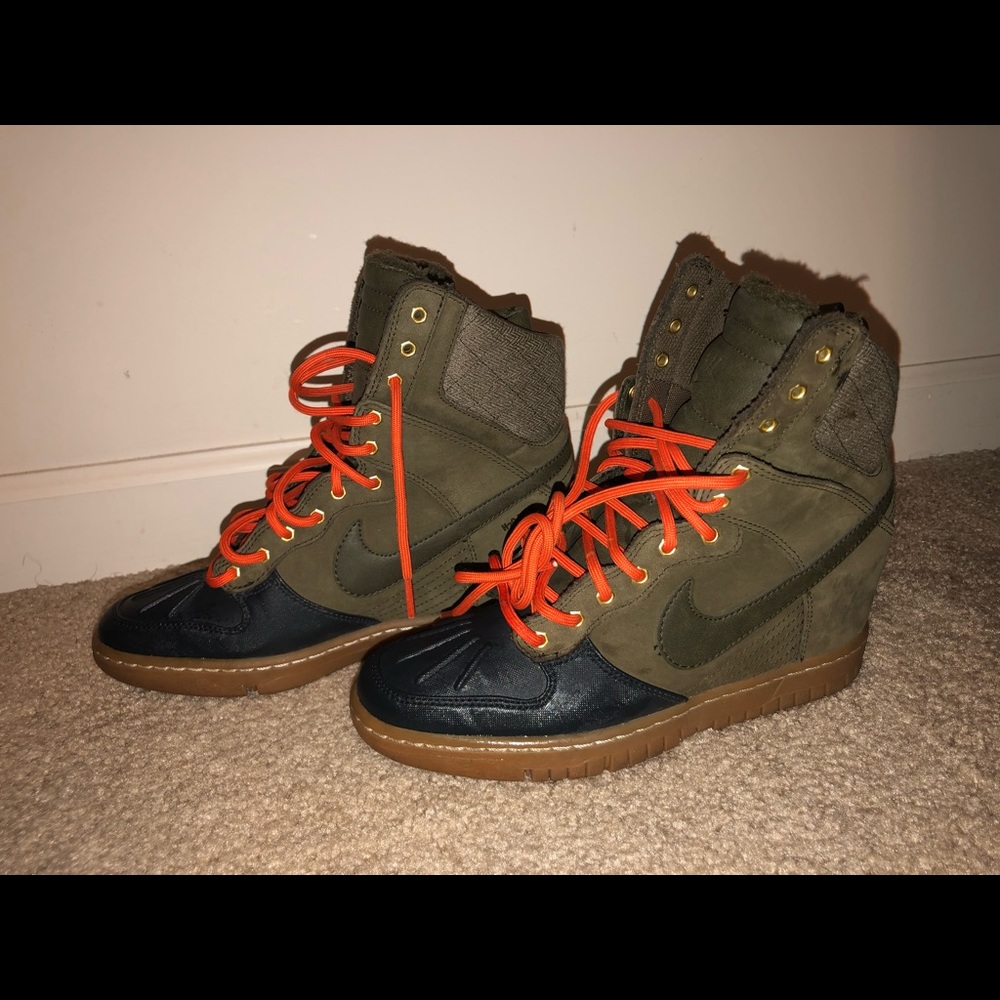 Nike wedgesd sneakers